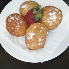 A picture of Crunchy mandazis.