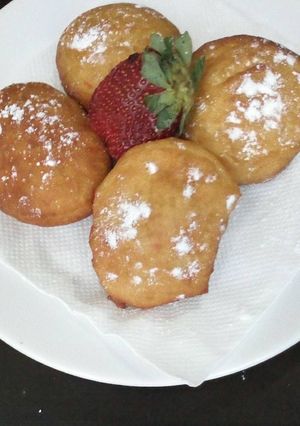 A picture of Crunchy mandazis.