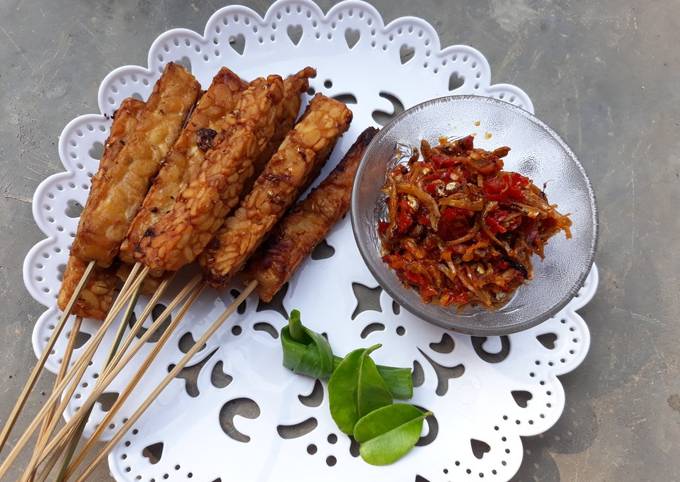 12. Sate tempe cocol teri sambel pedes