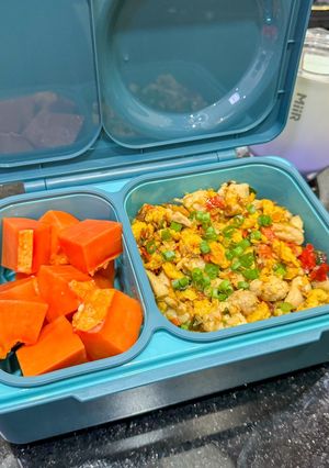 Foto resep Ayam Telur Daun Jeruk - Bekal Suami