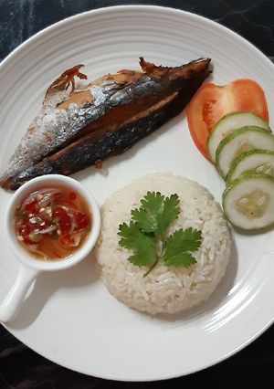 รูปของ "ข้าวมันปลาโอทอด" 🐟🍚 My Style Fried-Thai Tuna Rice