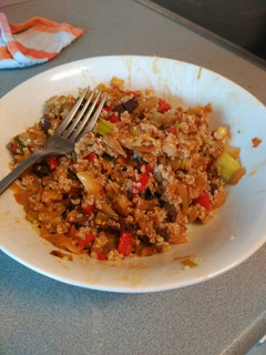 Una foto de Quinoa y bulgur con verduras y salsa de ostras