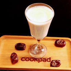 A picture of Date Shake.