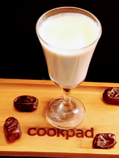 A picture of Date Shake.