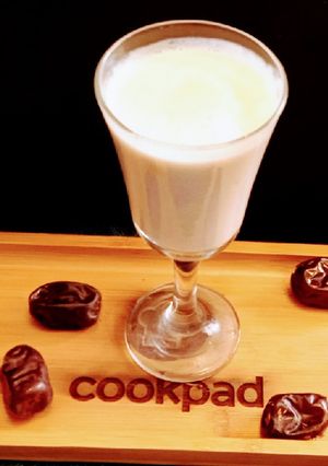 A picture of Date Shake.