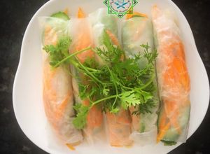Hình của món Gỏi cuốn chay.