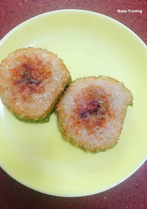 A picture of Fried Bánh Tét.