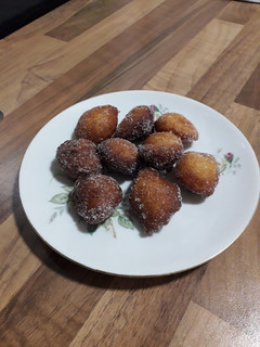 Una foto de Buñuelos de naranja y yogur