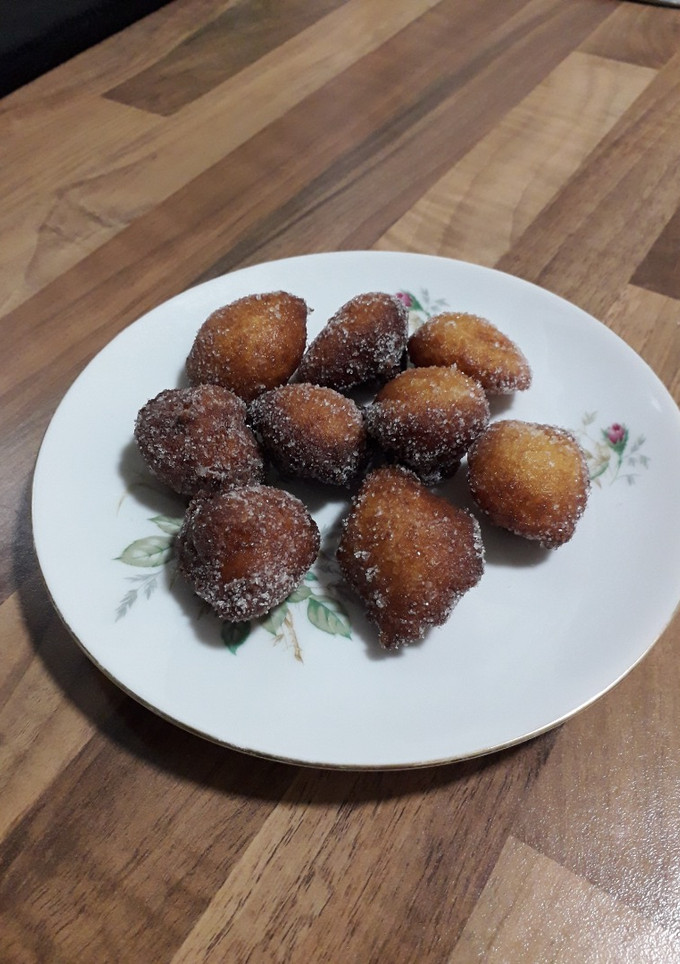 Una foto de Buñuelos de naranja y yogur