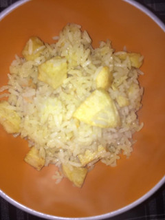 Una foto de Arroz con papas fritas 😋