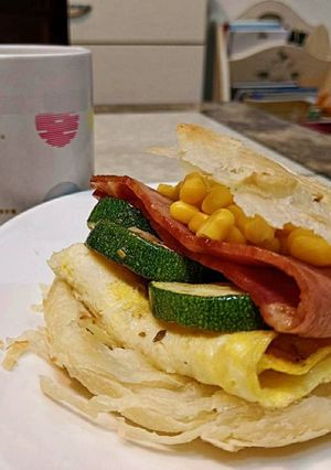 櫛瓜培根玉米蛋夾饃（田家千層夾饃） 的食譜成品照片