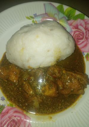 A picture of Tuwon shinkafa en okro soup.