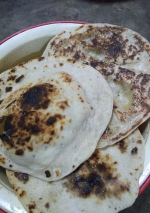 तंदूरी रोटी (Tandoori roti recipe in hindi) रेसिपी मुख्य फोटो