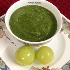 A picture of Spicy Green Amla Chutney.