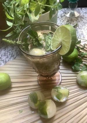 Une photo de 🍋🍸Virgin 🐞🌿🍡🧋Mojito cocktail 🍹🌱