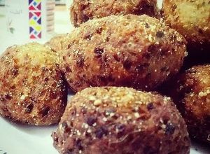 Foto de Falafel e molho 'tahine'