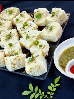 सूजी ढोकला रेसिपी मुख्य फोटो