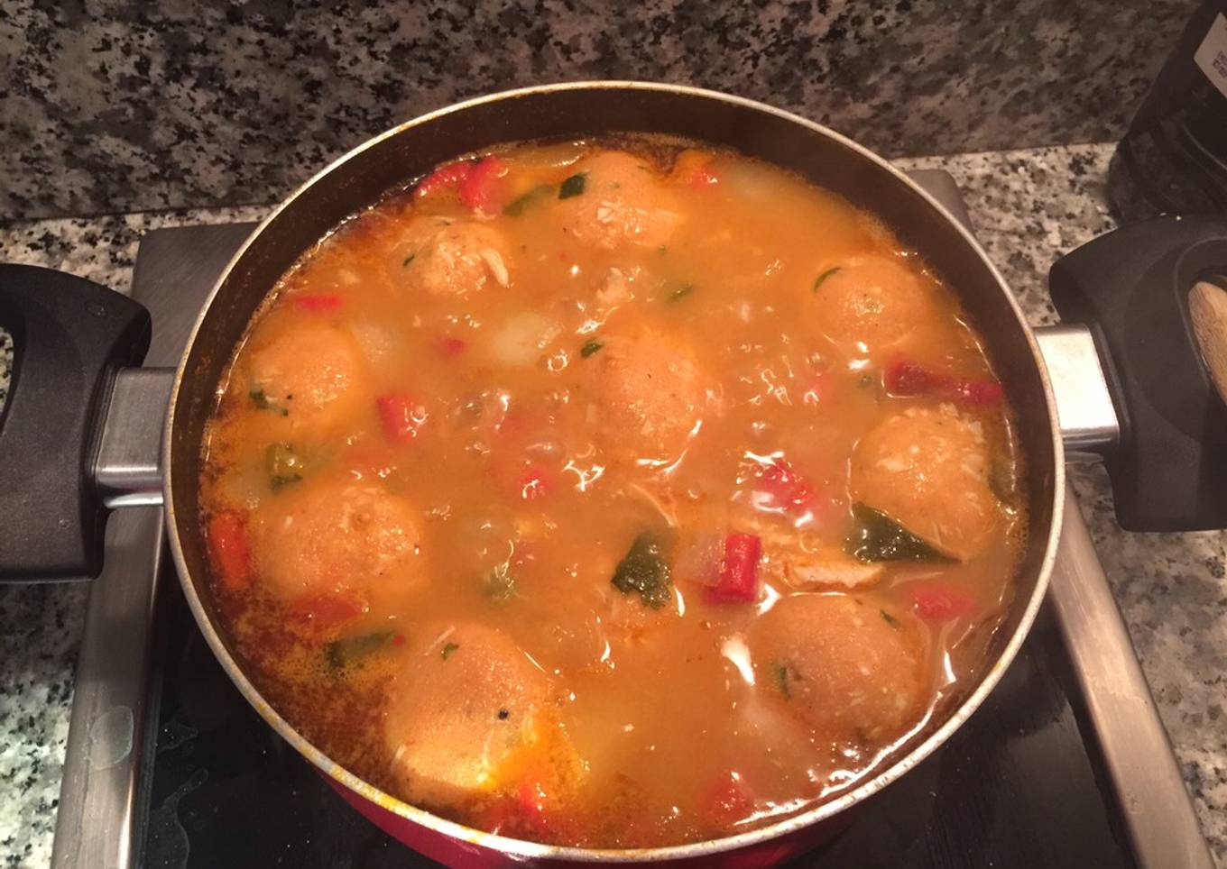 Sopa de albóndigas nicaragüense tradicional