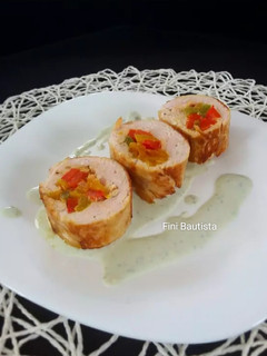Una foto de Pechugas de pavo relleno con salsa de queso azul