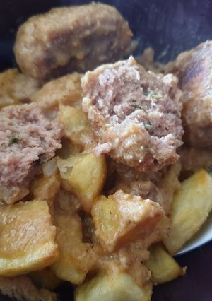 Foto principal de Albóndigas con bacon y salsa de almendras