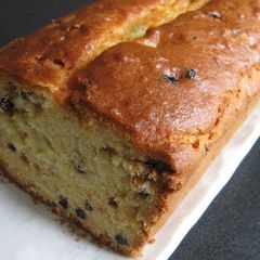 A picture of Orange & Apple Cake.