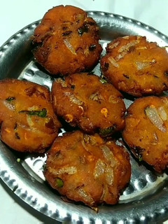 உருளைக்கிழங்கு கார வடை செய்முறை முக்கிய புகைப்படம்