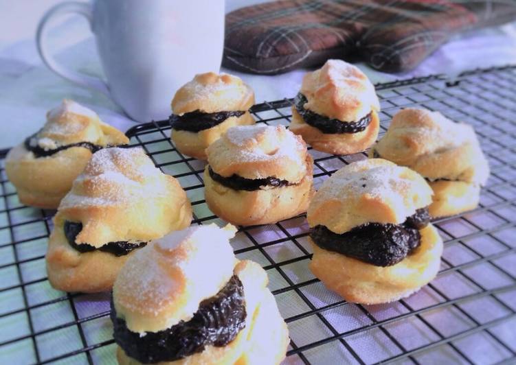 Kue Soes Coklat (No Butter n No Mixer) #PR_SoesBukanSusi