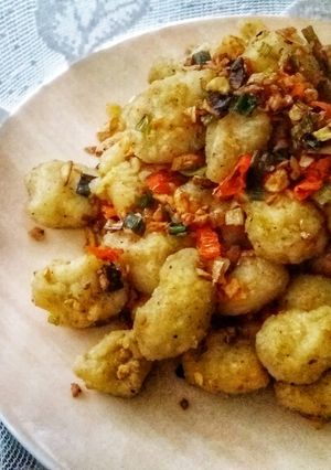 A picture of Ayam Cabai Garam / Chicken Popcorn In Garlic and Chilli Spice.