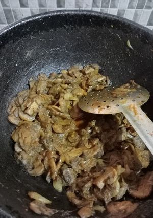 கடாய் காளான்(kadai mushroom recipe in tamil) செய்முறை முக்கிய புகைப்படம்
