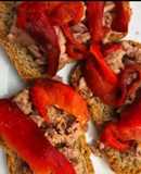 Tota de atún y pimiento asado