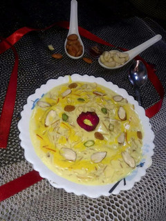 सेवई केसर खीर रेसिपी मुख्य फोटो