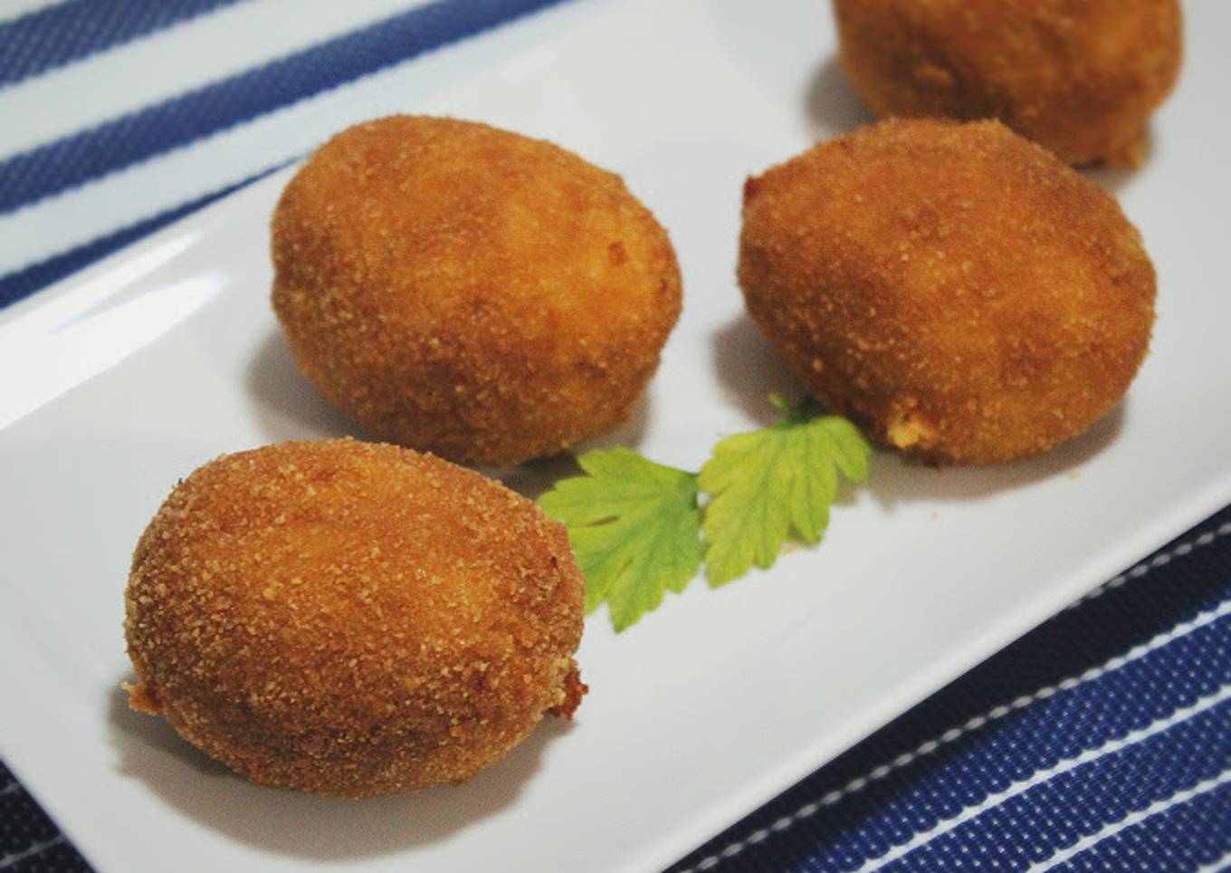 Croquetas de patata y huevo duro
