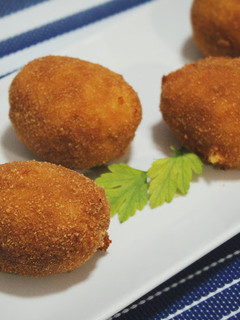 Una foto de Croquetas de patata y huevo duro