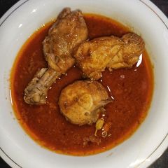 A picture of Chicken Qorma Without Tomatoes.
