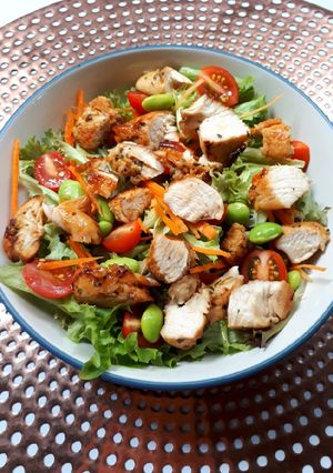 Foto resep Vegetable Salad with Honey Glazed Chicken / Salad Sayur