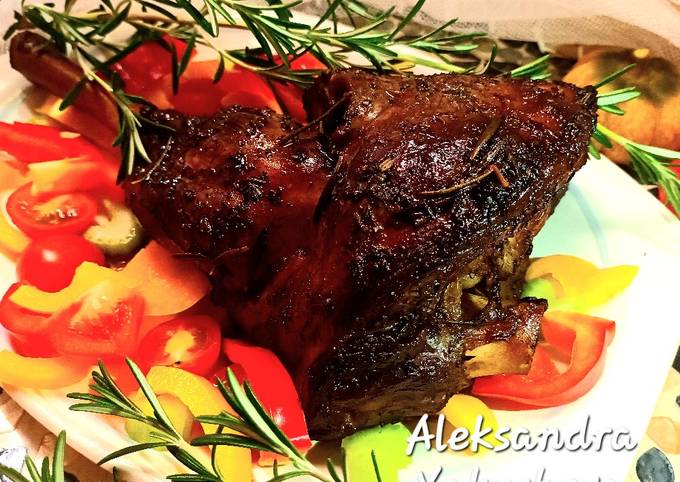 Lamb shank with rosemary Recipe by ALEX xx 🇬🇧🇱🇹 - Cookpad