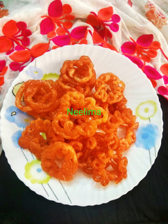 इमरती (Imarti recipe in hindi) रेसिपी मुख्य फोटो
