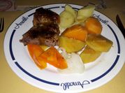 Una foto de bife de cerdo a la cacerola