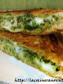 Una foto de Sándwich de queso de Bombay, comida callejera india