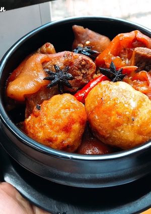 Hình của món Móng giò kho Tàu.