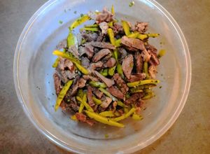 Une photo de Salade de jarret de bœuf aux cornichons