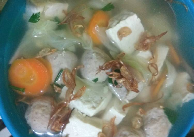 Langkah Mudah untuk Menyiapkan Sup tahu bakso yang Enak