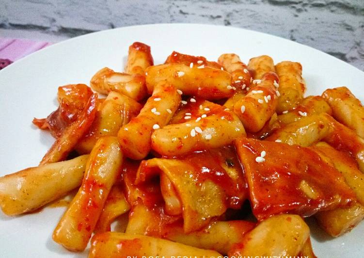 16. Tteokbokki + Odeng KW