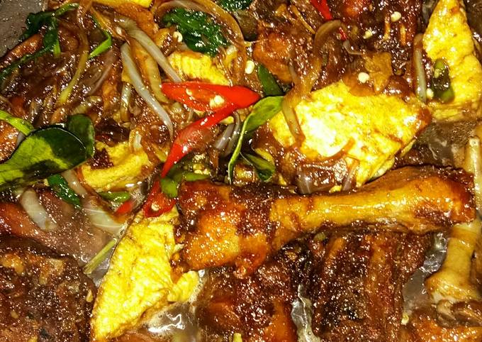 Ayam kecap pedas manis gurih