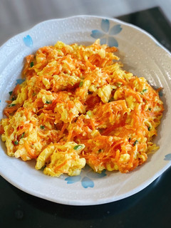 甜甜的~無生味(∩´∀`∩)紅蘿蔔炒蛋 的食譜成品照片