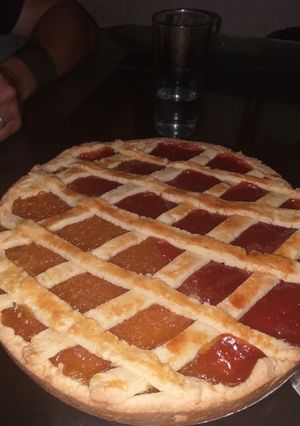 Una foto de Pasta Frola de membrillo y batata