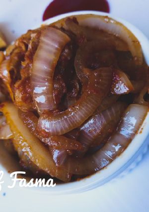 A picture of Spicy onion sauce.