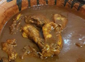 Una foto de Mole con pollo
