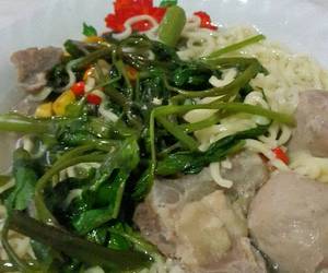 Siap Saji Mie Kangkung Bakso Kuah Ala Warung