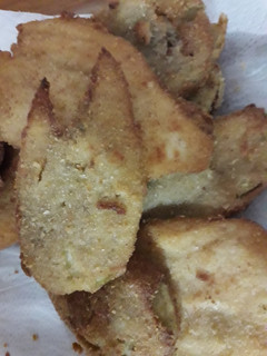 Una foto de Milanesas de Berenjena 🍆 🍆 🍆